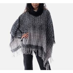 Style & Co Wrap Womens One Size Black Neutral Ombre Boucle Poncho Fringe Cozy